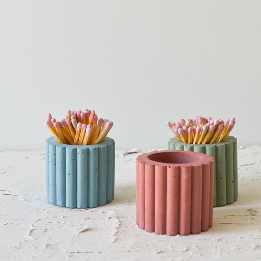 Round Fluted Match Pot